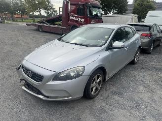 Vaurioauto  passenger cars Volvo V-40 V 40 KINETIC 2014/6