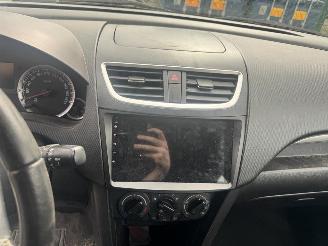 Suzuki Swift  picture 15