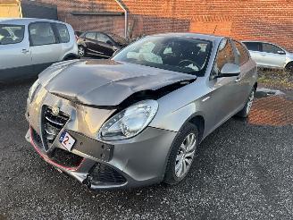 krockskadad bil auto Alfa Romeo Giulietta  2014/11