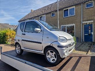 Unfall Kfz Microcar Piaggio  M500 2005/8