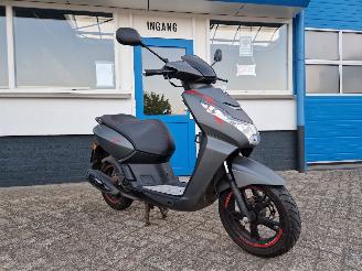 Avarii scootere Peugeot  KISBEE 45KM 2019/12