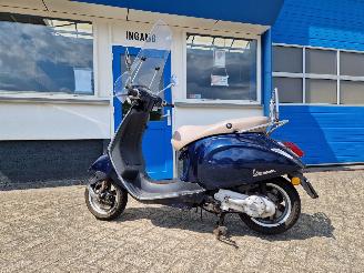 Vespa  PRIMAVERA 1 EIGENAAR picture 9