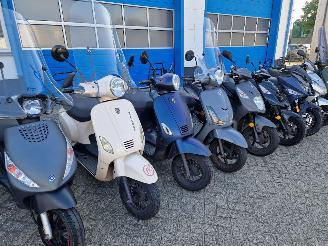 Yamaha  NEW IN , SCOOTER + MOTOR picture 9