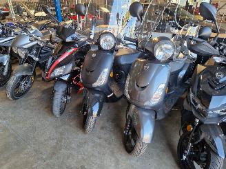 Yamaha  NEW IN , SCOOTER + MOTOR picture 30