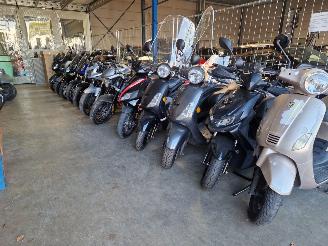 Yamaha  NEW IN , SCOOTER + MOTOR picture 29