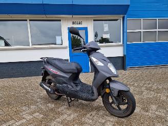 skadebil bromfiets Sym  ORBIT II 2017/12