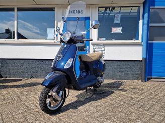 Vespa  LX 50 LAGE KM STAND , NETTE SCOOTER picture 18