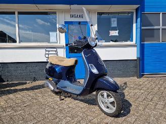 Vespa  LX 50 LAGE KM STAND , NETTE SCOOTER picture 2