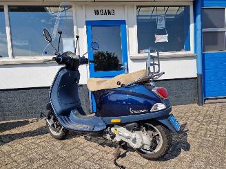 Vespa  LX 50 LAGE KM STAND , NETTE SCOOTER picture 15