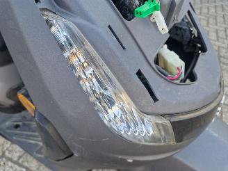 Peugeot  TWEET RS , DOUBLE DISC BRAKE picture 6