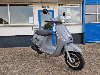 skadebil bromfiets Berini  Napoli 2020/8