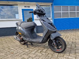 Piaggio  ZIP BROM 45KM picture 2