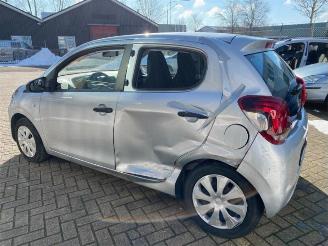 Peugeot 108 108, Hatchback, 2014 1.0 12V picture 3