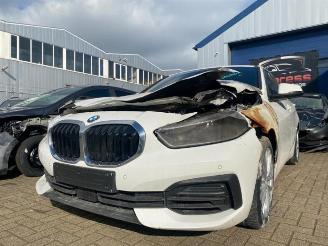 Démontage voiture BMW 1-serie 1 serie (F40), Hatchback, 2019 118i 1.5 TwinPower 12V 2020/1