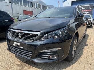 Autoverwertung Peugeot 308 308 (L3/L8/LB/LH/LP), Hatchback 5-drs, 2013 / 2021 1.2 12V e-THP PureTech 130 2020