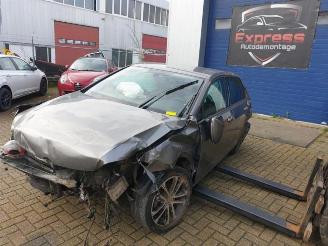 Salvage car Volkswagen Golf Golf VII (AUA), Hatchback, 2012 / 2021 1.2 TSI 16V 2017