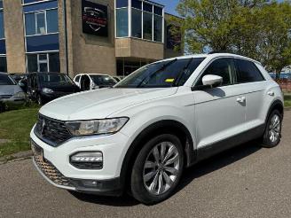 demontáž osobní automobily Volkswagen T-Roc T-Roc I, SUV, 2017 1.0 TSI 12V BlueMotion 2018