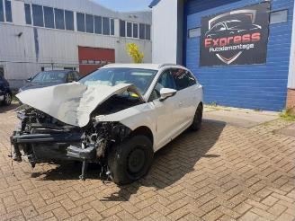 Vrakbiler auto Seat Leon Leon ST (5FF), Combi 5-drs, 2012 / 2020 1.6 TDI Ecomotive 16V 2014/12