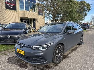 Schadeauto Volkswagen Golf 1.0 eTSI Life Business 2021/1