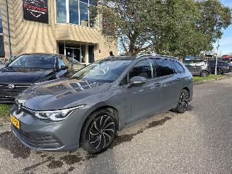 Volkswagen Golf 1.0 eTSI Life Business AUTOMAAT picture 2