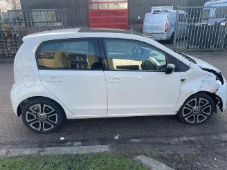 Volkswagen Up! Up! (121), Hatchback, 2011 1.0 12V 75 picture 6