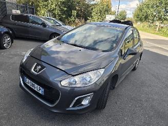 skadebil auto Peugeot 308  2013/1