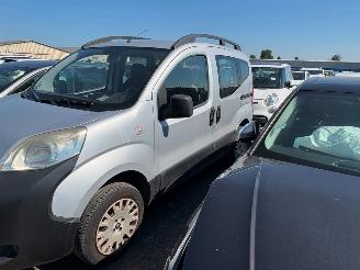 krockskadad bil auto Citroën Nemo  2012/8