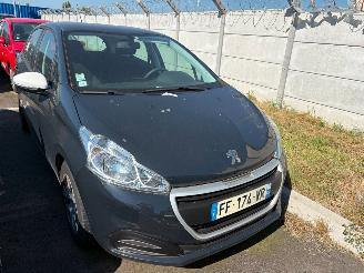 Unfallwagen Peugeot 208  2019/4