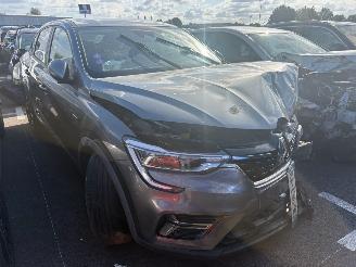 uszkodzony samochody osobowe Renault Arkana ETECH145 2021/9