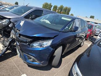 Renault Scenic  picture 3