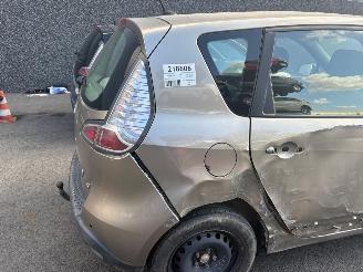 Renault Scenic  picture 4
