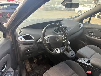 Renault Scenic  picture 12