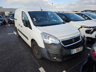 Voiture accidenté Peugeot Partner  2018/11
