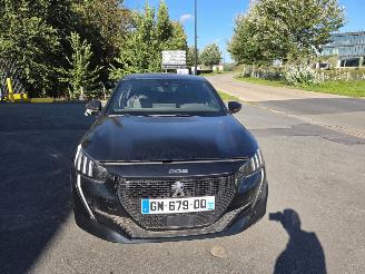 krockskadad bil auto Peugeot 208  2023/2