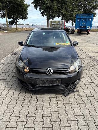 Auto incidentate Volkswagen Golf 1.2 TSI Hatchback  Benzine 1.197cc 63kW (86pk) FWD 2010-05/2012-11  CBZA 2010/1