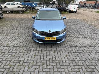damaged passenger cars Skoda Fabia Fabia II Combi Combi 5-drs 2015/6