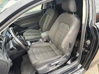 Avarii autoturisme Volkswagen Golf 1.2 TSI 16V Hatchback  Benzine 1.197cc 63kW (86pk) FWD 2012-08/2017-03  CJZB 2012/1