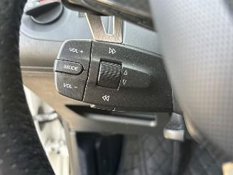 Seat Ibiza 1.4 TSI 16V FR Hatchback 2Dr Benzine 1.390cc 110kW (150pk) FWD 2009-03/2012-10 (6J1) CAVF picture 16