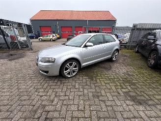 Audi A3 1.6 Hatchback 2Dr Benzine 1.595cc 75kW (102pk) FWD 2005-06/2012-09 (8P1) BSE picture 2