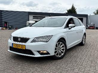uszkodzony samochody osobowe Seat Leon 1.6 TDI Ecomotive 16V Combi/o 4Dr Diesel 1.598cc 81kW (110pk) FWD 2013-09/2018-08  CRKB ST 2014/12