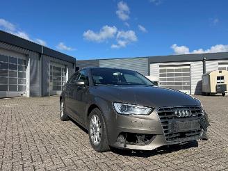 Damaged car Audi A3 1.4 TFSI 16V Hatchback 2Dr Benzine 1.395cc 90kW (122pk) FWD 2012-04/2014-05 (8V1; 8VK) CMBA 2013/5