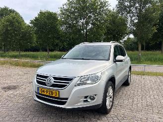 Vaurioauto  passenger cars Volkswagen Tiguan 1.4 TSI 16V SUV  Benzine 1.390cc 110kW (150pk) FWD 2008-03/2011-05 (5N1) CAVA 2010/3