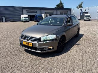 Volkswagen Passat 1.4 TSI 16V Combi/o Benzine 1.390cc 90kW (122pk) FWD 2010-08/2014-12 CAXA 2011/8