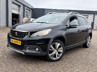Voiture accidenté Peugeot 2008 1.2 12V e-THP PureTech 110 MPV  Benzine 1.199cc 81kW (110pk) FWD 2015-01/2019-12 (CUHNZ) EB2DT; HNZ 2016/9