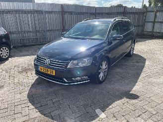 Voiture accidenté Volkswagen Passat  2011/1