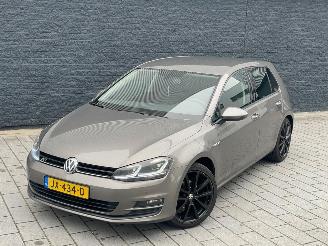skadebil auto Volkswagen Golf 1.0 TSI Connected Series 2016/7