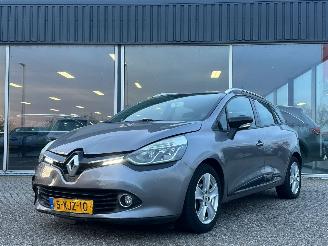 krockskadad bil auto Renault Clio 0.9 TCE Expression 2013/5