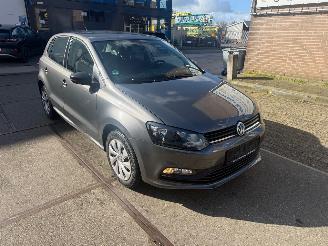 Schadeauto Volkswagen Polo 1.0 MPI Airco 2014/12