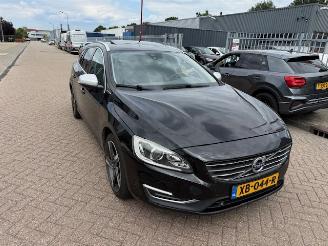 Volvo V-60 2.4 D6 Twin Engine R-Design picture 3