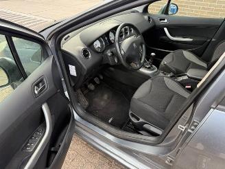Peugeot 308 1.6 VTi Premiere picture 9